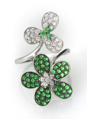 18k white gold ring with Tsavorite & Diamonds